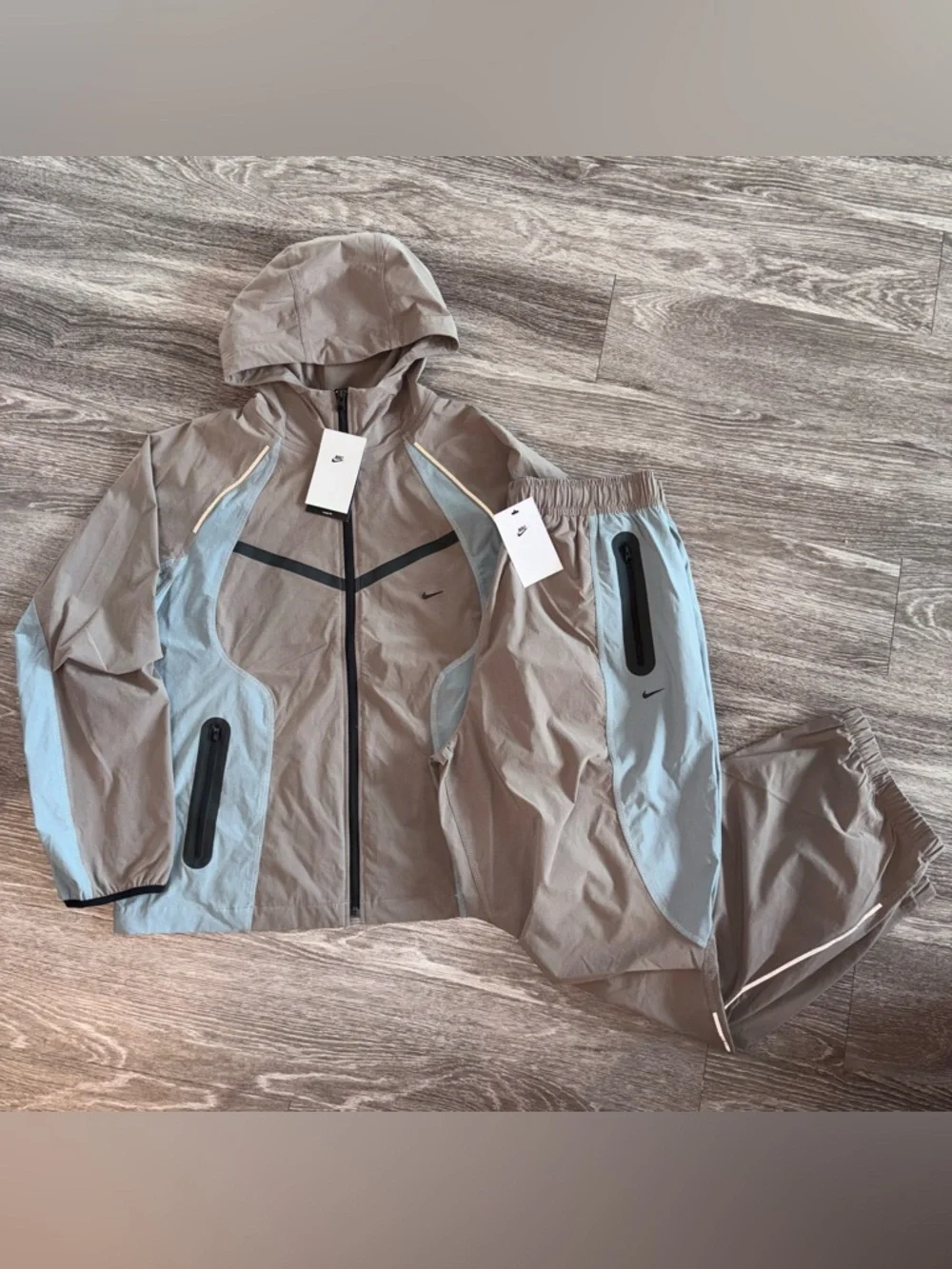 Boys Nike NSW Tech Woven Set Size XL - Picture 3 of 10